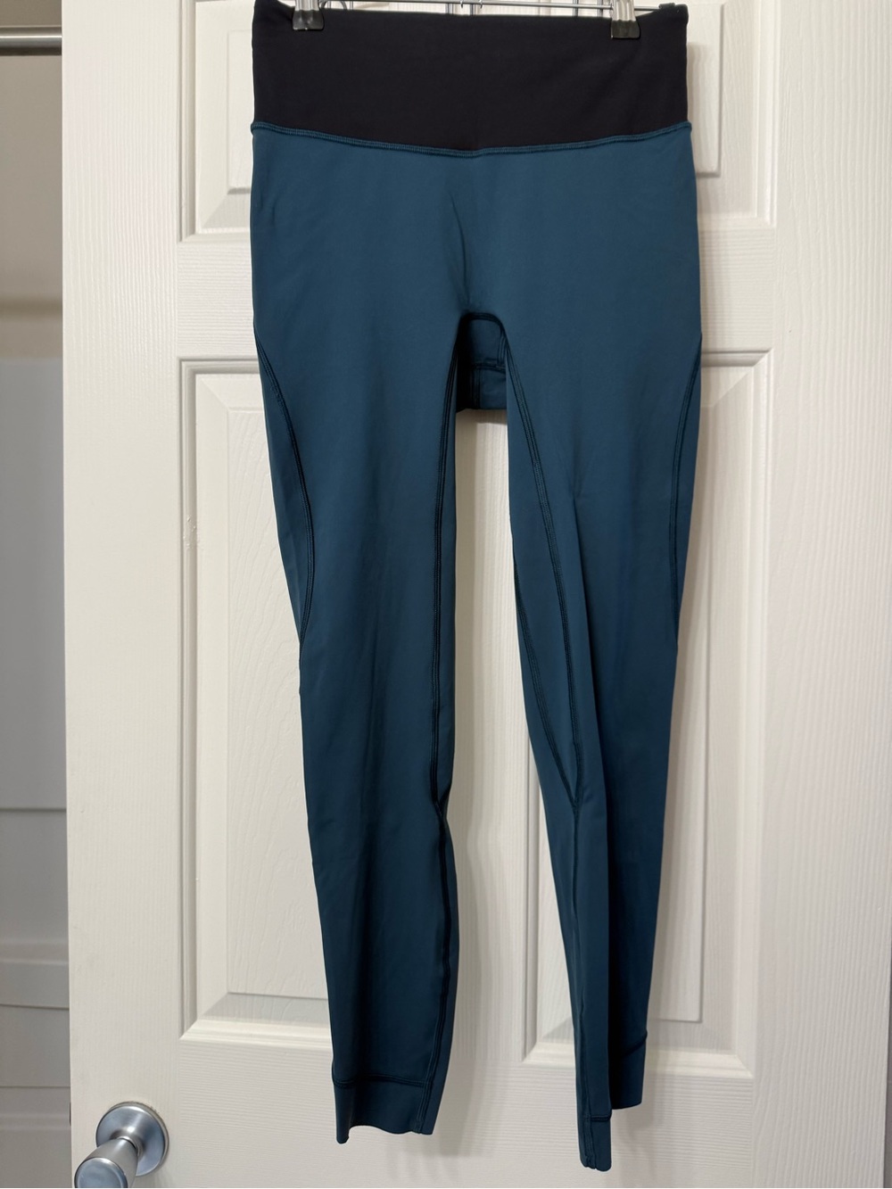 Lululemon running tights Teal Active Leggings with Black Waistband